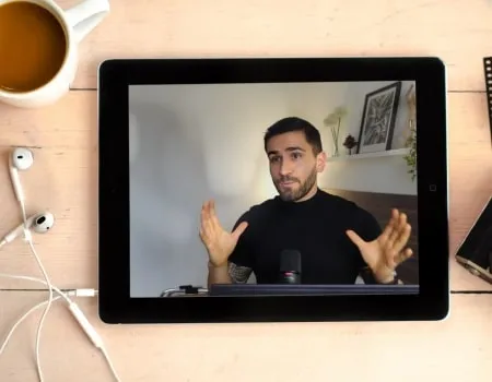 Kevin Söll bei der Videoproduktion für seinen YouTube-Kanal